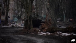 Vuhledari, brenda qytetit ukrainas të shkatërruar nga lufta  