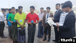 মিয়ানমারের রাখাইন রাজ্যের সিত্তওয়ে কারাগার থেকে ১৭৩ বাংলাদেশি বুধবার দেশে ফিরেছেন। 