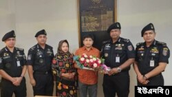 অপহরণকারীদের হাত থেকে উদ্ধার করার পর, বান্দরবানের রুমার সোনালী ব্যাংকের ব্যবস্থাপক নিজাম উদ্দিনকে তার পরিবারের কাছে হস্তান্তর করেছে র‌্যাপিড অ্যাকশন ব্যাটালিয়ন (র‌্যাব)।