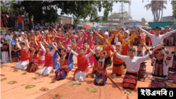 রাঙ্গামাটি পৌরসভা প্রাঙ্গণে আনন্দ শোভাযাত্রা অনুষ্ঠিত হয়েছে। ১০ এপ্রিল, ২০২৪।