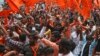 ভারতের হায়দ্রাবাদে হনুমান জয়ন্তী উৎসব উপলক্ষে হিন্দুরা একটি ধর্মীয় শোভাযাত্রায় অংশগ্রহণ করেন। ১৬ এপ্রিল ২০২২