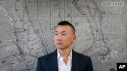Baimadajie Angwang në zyrën e avokatit të tij (1 shkurt 2022)