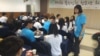 북한인권시민연합이 서울에서 개최한 '북한인권 청소년 워크숍'에서 참가 학생들이 북한 인권을 주제로 토론하고 있다. 북한인권시민연합은 미국 민주주의진흥재단(NED)를 통해 미국 정부의 예산을 지원받는 단체다.