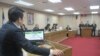 台湾立法院外交及国防委员会12月4号质询的情形 （美国之音张永泰拍摄）