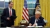 Дональд Трамп в Овальном кабинете Белого дома, 20 января 2025 года