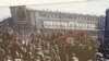 莫斯科多媒体展览馆2011年举办的一次图片展览中，期中一张图片介绍1948年莫斯科市民欢庆五一节，背景有列宁、斯大林和日丹诺夫等苏共领导人像。照片由苏联摄影师米科沙拍摄。