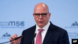 Колишній радник президента США з нацбезпеки генерал Герберт Макмастер під час Мюнхенської безпекової конференції у 2018 році. Фото: Sven Hoppe/via AP