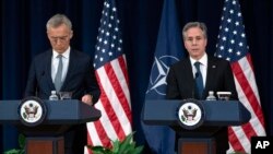 美国国务卿安东尼·布林肯（Antony Blinken，右）2024年1月29日会见了正在华盛顿访问的北约秘书长延斯·斯托尔滕贝格（Jens Stoltenberg）之后共同见媒体。（美联社）