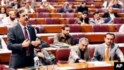 پاکستان کے ’بے کار‘ وزیر اعظم