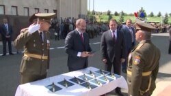 Ավարտական դիպլոմ և դաշույն՝ զինվորականներին վարչապետից