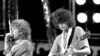 En esta imagen de 1985, el cantante Robert Plant, izquierda, y el guitarrista, Jimmy Page, de la banda Led Zeppelin tocan en el concierto Live Aid. Ambos fueron acusados por presunto plagio al escribir la canción 'Stairway to Heaven'.