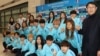 윤덕여 감독이 이끄는 한국 여자축구 대표팀이 지난 10일 키프로스컵 국제대회에서 준우승을 차지하고 인천공항을 통해 귀국, 파이팅을 외치고 있다. 여자대표팀은 다음 달 북한 평양에서 열리는 2018 아시안컵 예선에 출전할 예정이다.