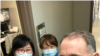 로버트 에이브람스 주한미군 사령관이 신종 코로나바이러스 확진자가 발생한 대구 캠프 워커 기지 등을 지난 2일 방문하고 장병과 의료요원들을 격려했다. 사진 출처: 에이브람스 사령관 트위터 / Twitter.