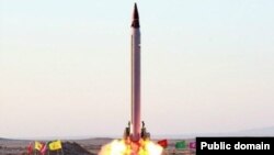  موشک بالستیک عماد ایران که در مهرماه سال ۹۴ آزمایش شد. 