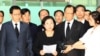 지난 2013년 8월 금강산에서 열린 정몽헌 전 회장 10주기 추모식 참석을 위해 방북했다가 돌아온 현정은 현대그룹 회장이 동해선남북출입사무소에서 방북결과를 설명하고 있다.