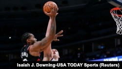L'attaquant des Raptors de Toronto, Kawhi Leonard avec le dossard numero 2, le 16 décembre 2018; Denver, Colorado, États-Unis;. Crédit photo: Isaiah J. Downing-USA TODAY Sports