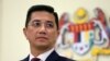 El ministro de Comercio de Malasia, Azmin Ali, en una rueda de prensa en Putrajaya.